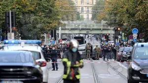 Măsuri sporite de securitate în Franţa. Reţeaua teroristă Al-Qaida a difuzat o înregistrare în care ameninţă ţara