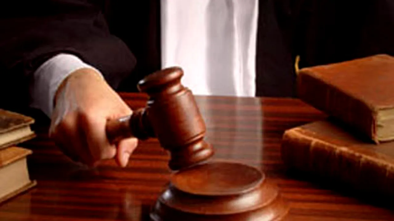 Ministerul Justiţiei: Suspendarea angajărilor şi bugetul limitat vor bloca instanţele