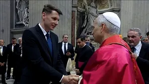 Președintele interimar al Senatului, prezent la pontificarea Papei Leon