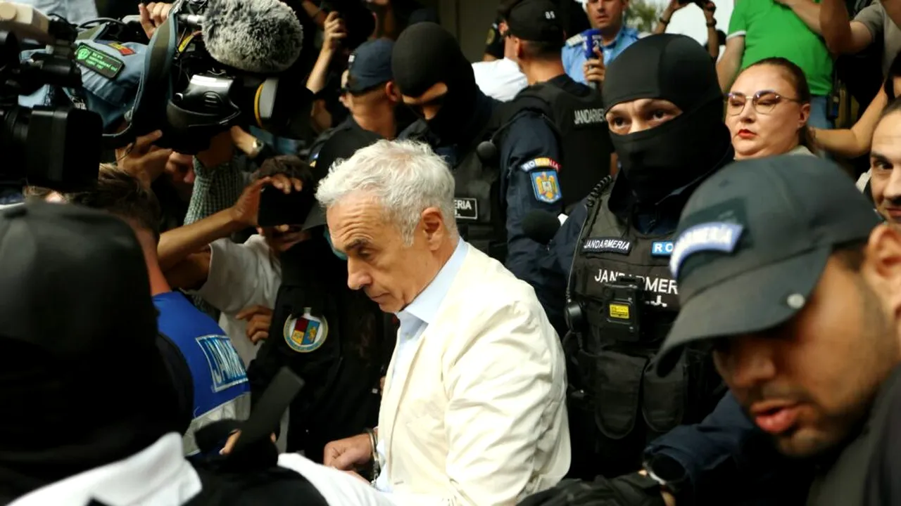Detalii despre cele două săptămâni petrecute de Călin Georgescu în arest. Cine i-ar fi adus zilnic mâncare