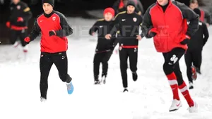 Jucătorii lui Dinamo Bucureşti îşi plâng de milă. Luchin: De oboseală nici nu putem dormi noaptea