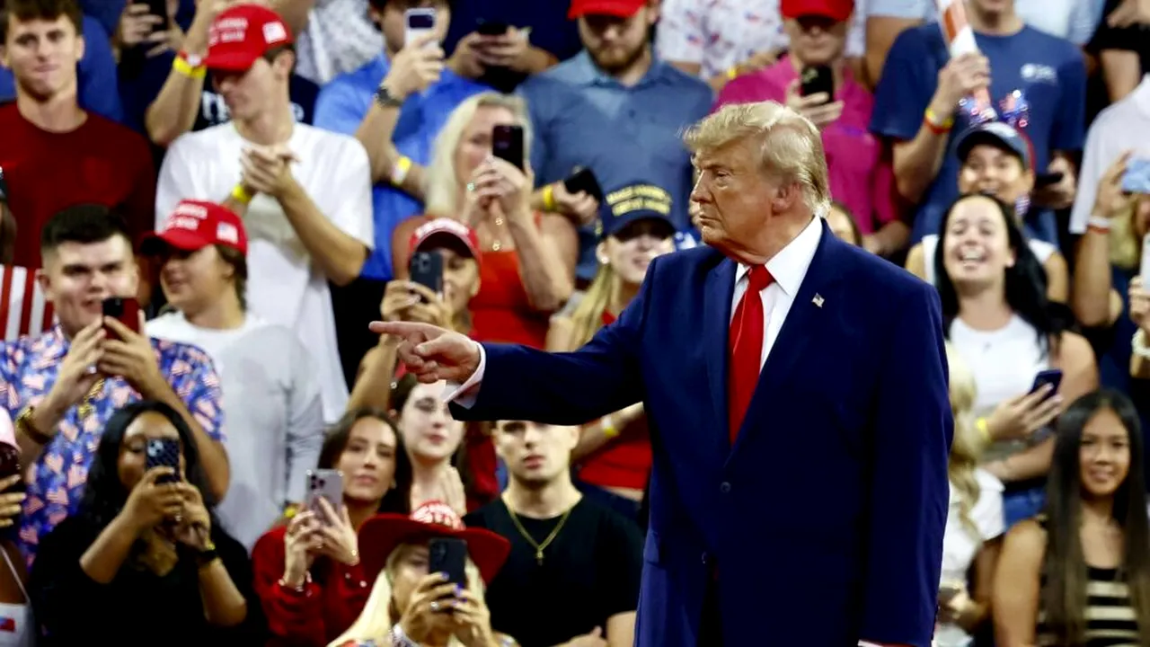 Un artist cunoscut dă în judecată comitetul lui Trump pentru folosirea fără drept a unei piese, la șase ani de la un proces privind aceeași melodie