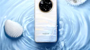 Telefoanele realme din seria 14 Pro sunt primele din lume care îşi schimbă culoarea
