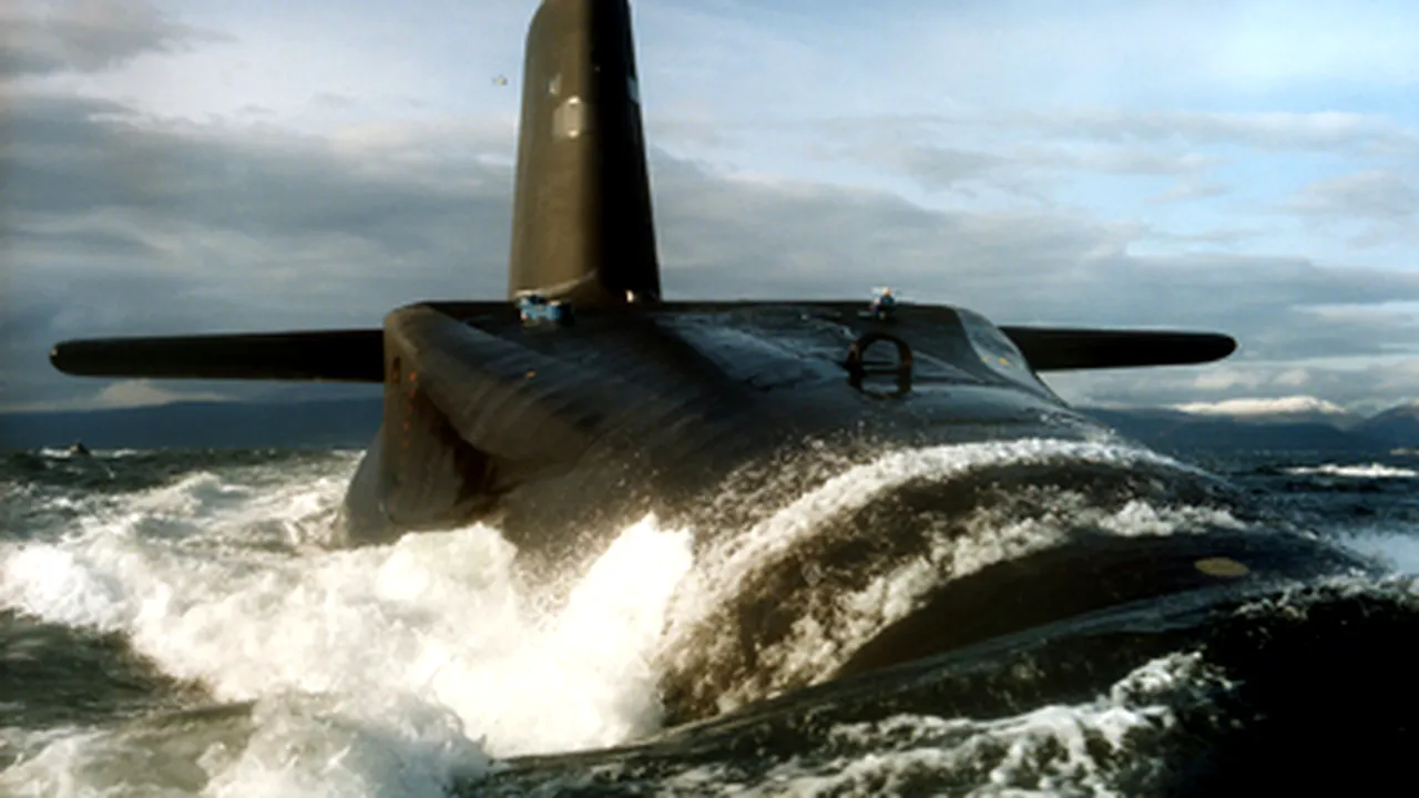 Lipsa comunicării între Franţa şi NATO, posibila cauză a coliziunii a două submarine