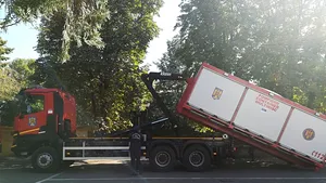 FOTO | Ce aparate conţine singurul Container Multirisc din Iaşi, pentru intervenţii la dezastre în zona Moldovei