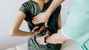 Cum să scapi de durerile de spate: 8 metode eficiente