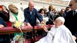 Papa Francisc, scurtă apariție după slujba din Duminica Floriilor