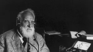 14 ianuarie este ziua în care Alexander Graham Bell, inventatorul telefonului, a depus cerere de brevet pentru invenţia sa