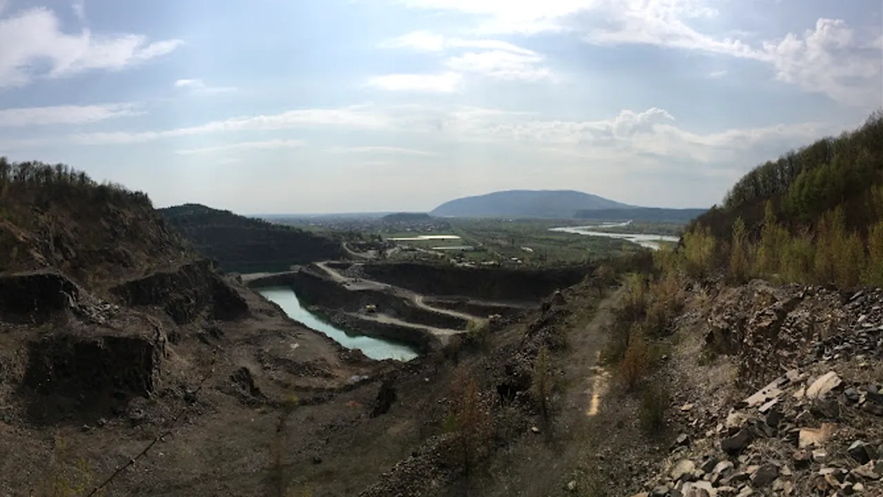 Uneltele de piatră descoperite la câţiva km de România oferă cele mai vechi dovezi ale existenţei oamenilor în Europa