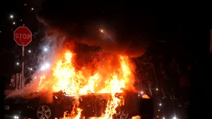 Proteste violente în Irlanda de Nord: O tânără jurnalistă a murit în urma unui „incident de natură teroristă” | VIDEO