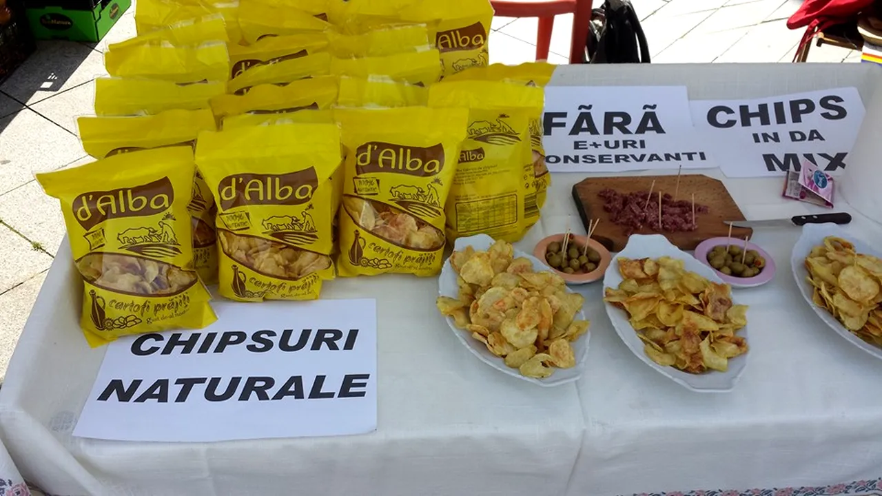 GALERIE FOTO După 16 ani de muncă în străinătate, un bărbat din Alba a deschis acasă o fabrică de chipsuri naturale