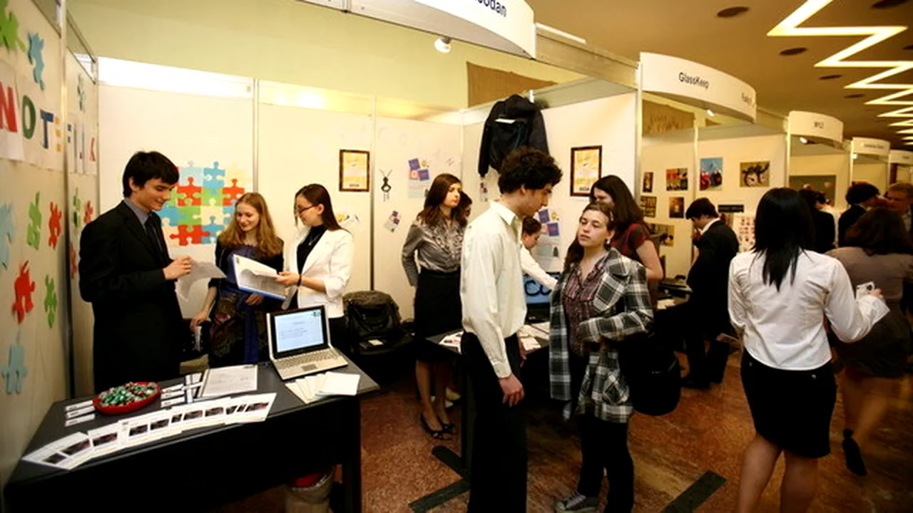 Reportaj din lumea micilor corporatişti: Elevul Tibi dintr-a zecea