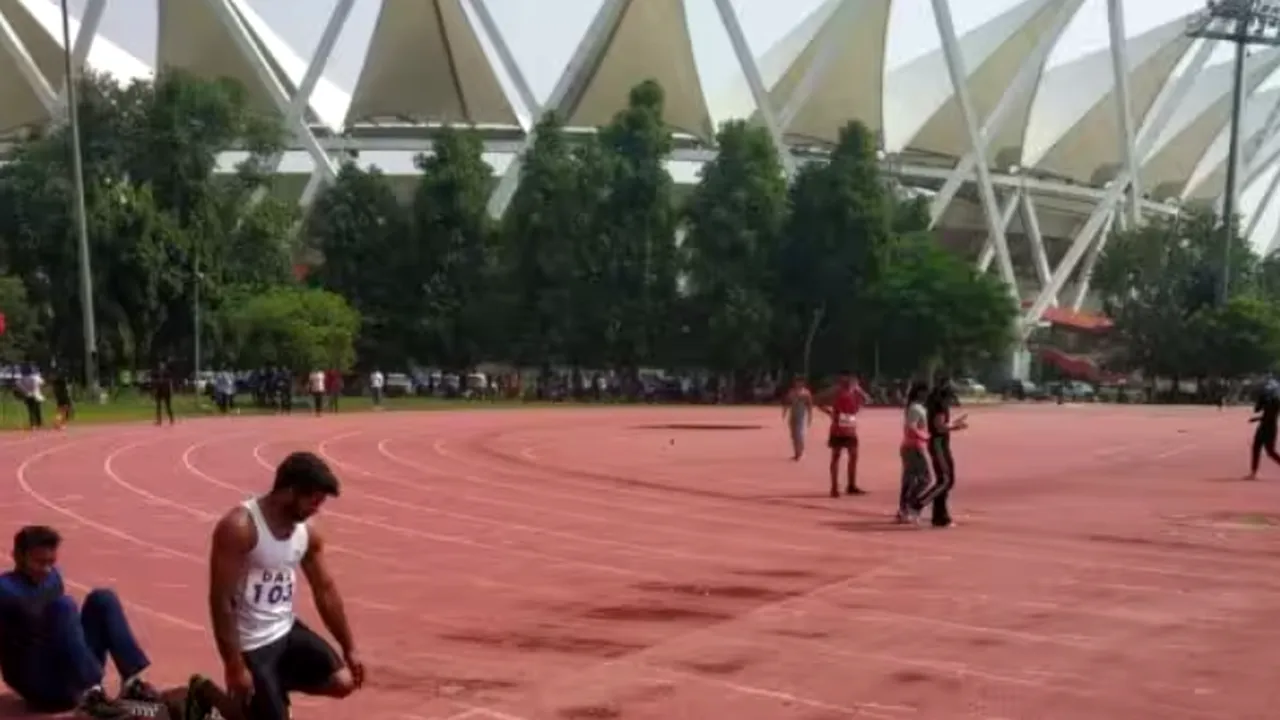 Culmea atletismului. Un sportiv a alergat singur în finala la 100m, după ce toţi adversarii s-au dat accidentaţi când au aflat de sosirea iminentă a oficialilor de la agenţia antidoping