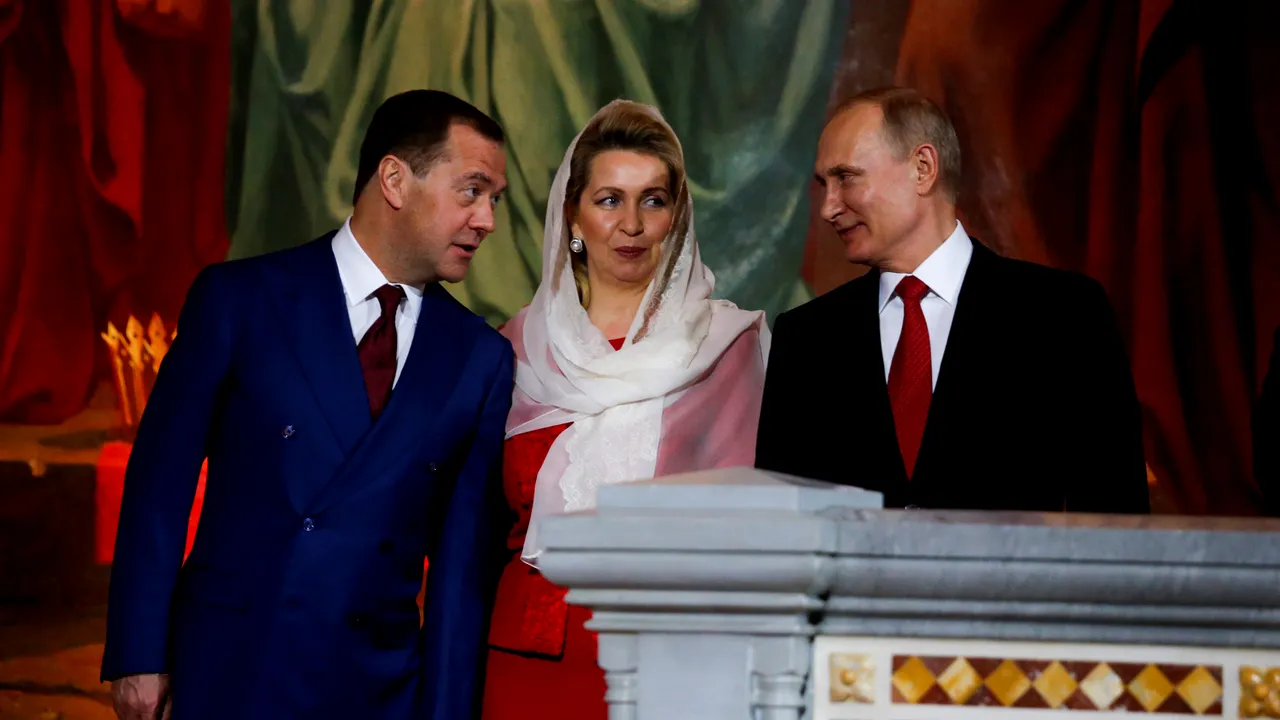 Medvedev: Refuzul puterilor NATO de a recunoaşte Crimeea ca fiind rusă reprezintă o 