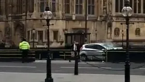 Autorul atacului cu vehicul din Londra, inculpat pentru tentativa de omor 