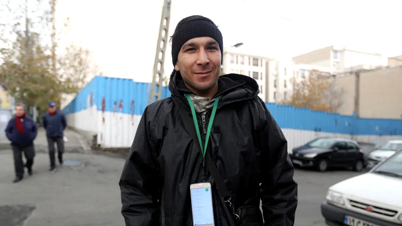PREZENTUL FĂRĂ PERDEA Marius Oprea / Cine va schimba lumea de azi: ”Milenialul” de la bloc, tot cu cheia de gît, dar cu smartphone în buzunar 