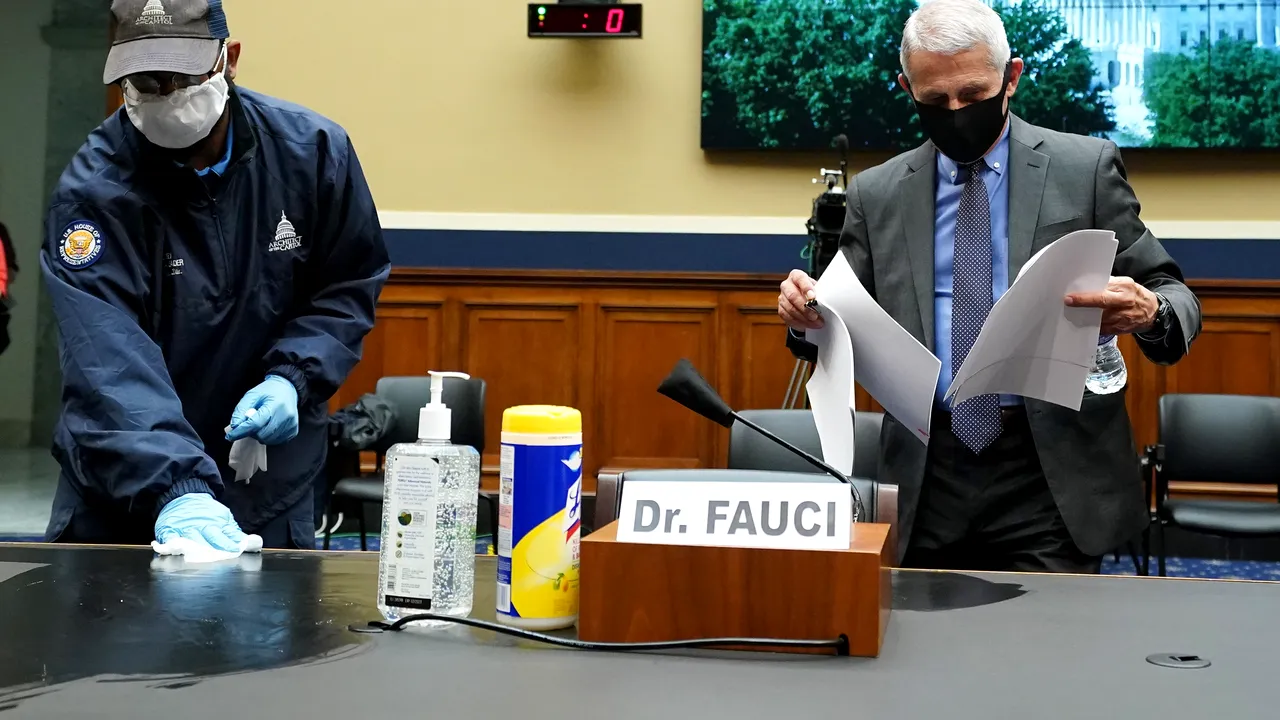 Dr. Anthony Fauci, despre imunitate, vaccinul anti coronavirus şi revenirea la viaţa normală până în 2022. Interviu Business Insider