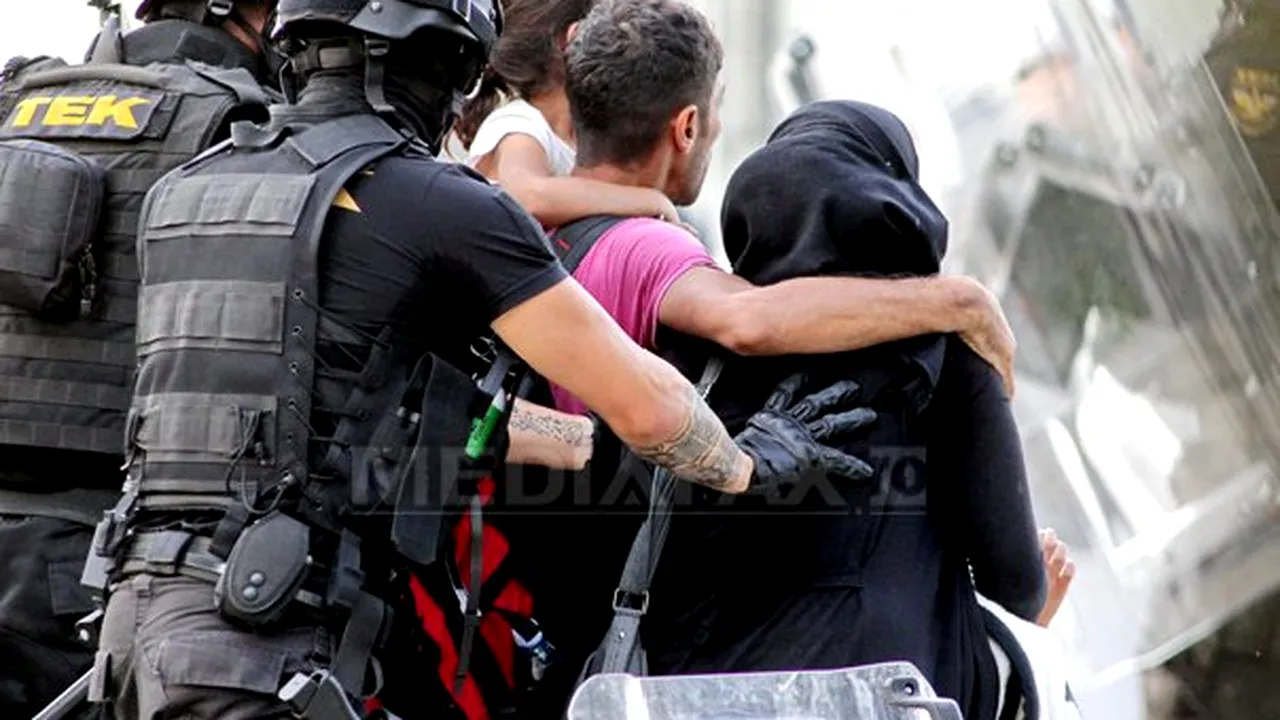 Sirianul arestat în urma confruntărilor migranţilor cu poliţia ungară avea nouă paşapoarte asupra sa