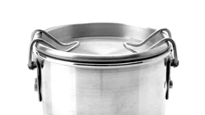 Măsuri pentru protecţia civilă: Primăria Capitalei vrea să dea 175.000 de euro pe 3.000 de marmite