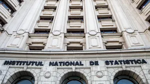Rata şomajului în luna septembrie a fost de 5,4%, similară cu cea din august. Rata şomajului în rândul tinerilor rămâne la un nivel ridicat