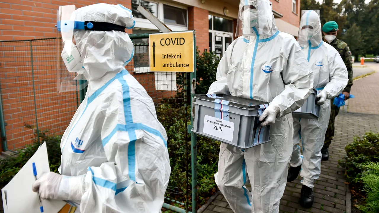 Cehia impune noi reguli pe fondul creşterii alarmante a numărului de cazuri de coronavirus