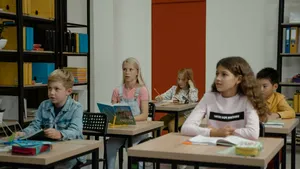 Ghid gratuit pentru folosirea tehnologiei AI la clasă, destinat profesorilor și elevilor din România