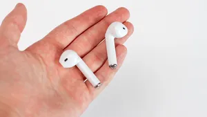 (P) Cu fir sau fără fir - căşti clasice vs. căşti bluetooth, ce alegere să faci