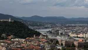 Ungaria plănuieşte să construiască la Budapesta un cartier cu zgârie nori 