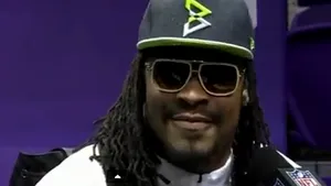 Marshawn Lynch a refuzat din nou să răspundă întrebărilor jurnaliştilor într-o conferinţă de presă