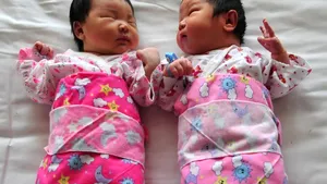 Eveniment important: China renunţă după trei decenii la politica unui singur copil, pentru susţinerea creşterii economice