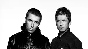 Oasis se reuneşte după 15 ani: Fraţii Gallagher anunţă un turneu uriaş în 2025