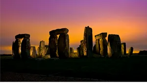 Ansamblu megalitic asemănător celui de la Stonehenge, descoperit în Marea Britanie