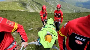 Salvamont: 15 persoane au fost salvate miercuri din situații de risc de pe munte
