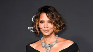 „L-a strâns de gât pe fiul nostru și a încercat să-l sufoce”. Halle Berry, acuzații șocante din partea fostului soț