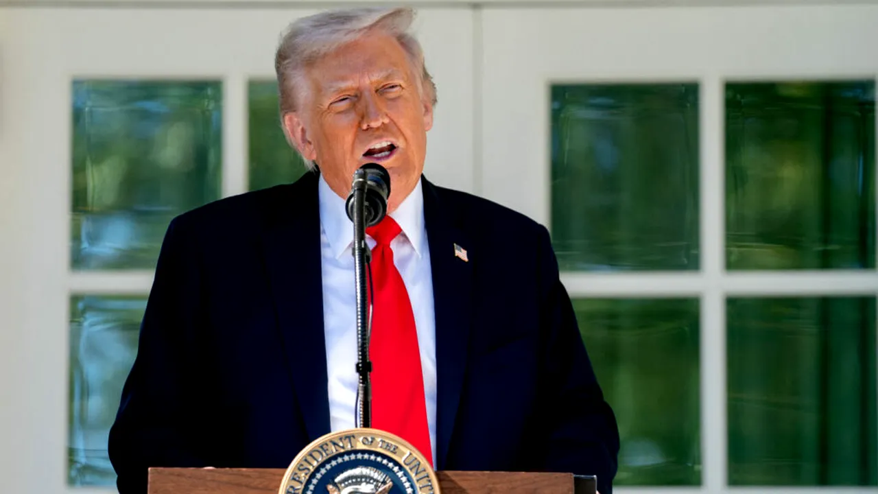 Trump încearcă să ridice blocajul impus de Biden asupra mineritului