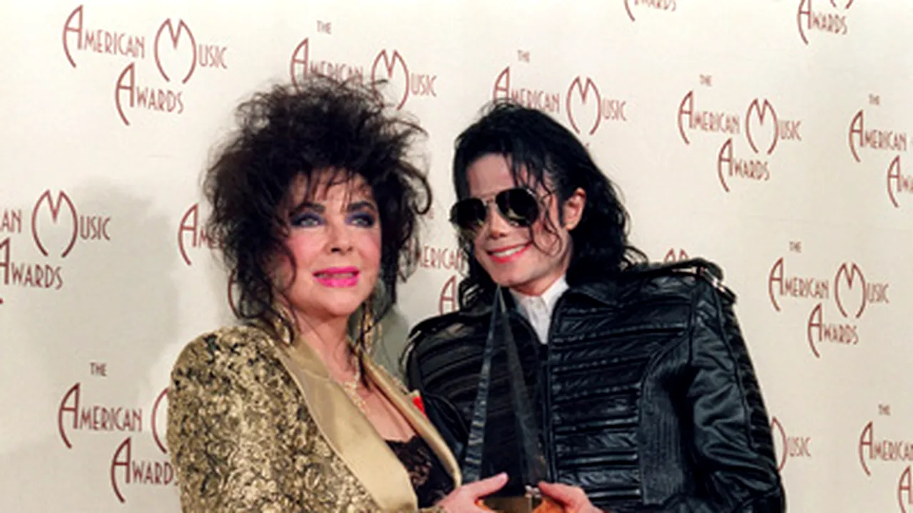 Liz Taylor, spitalizată din cauza depresiei produse de decesul lui Michael