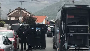 ALERTĂ în Franţa: Ostaticii din Lourdes au fost eliberaţi. Agresorul a fost reţinut | FOTO