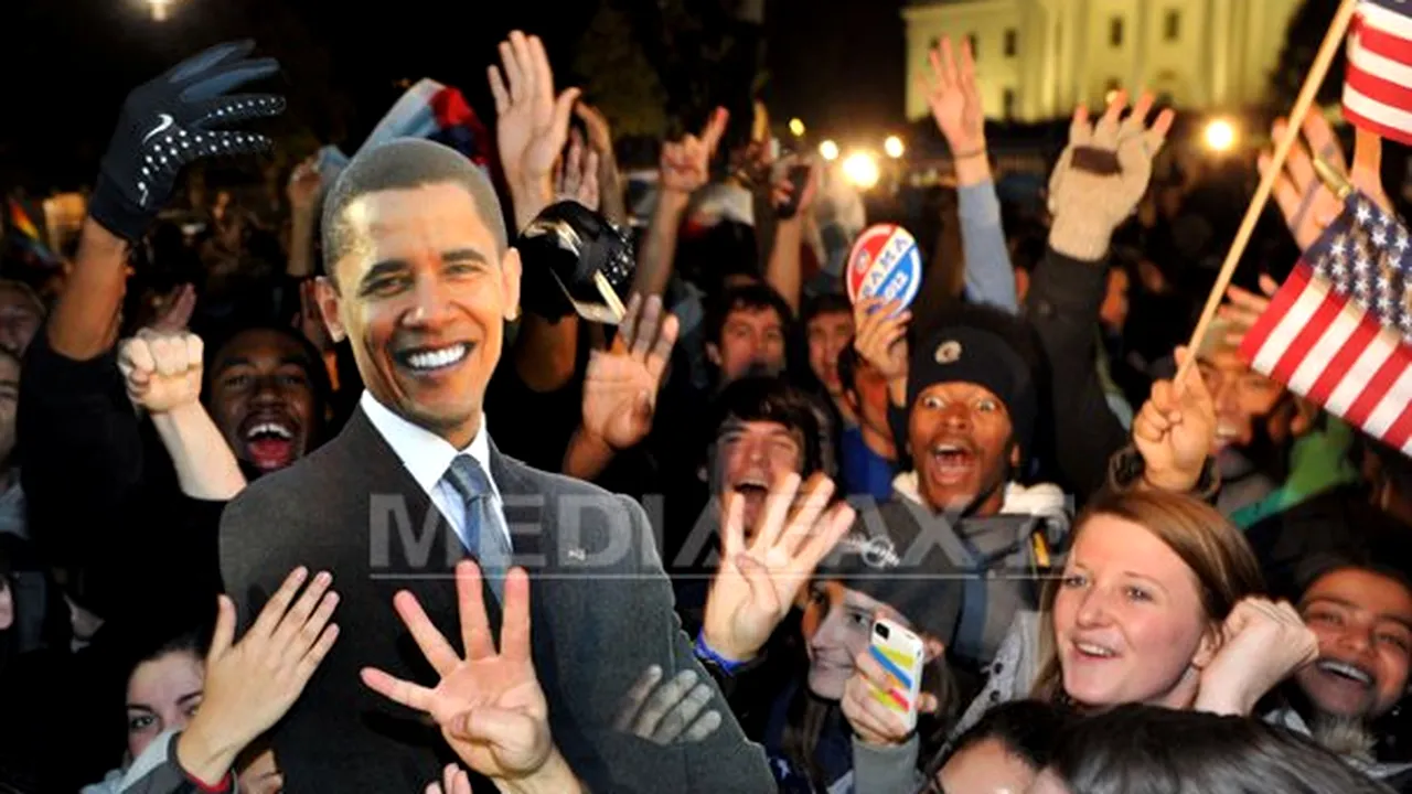 Susţinătorii lui Barack Obama s-au adunat în faţa Casei Albe pentru a sărbători victoria în alegeri - FOTO