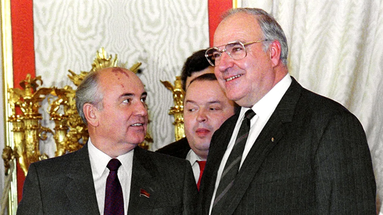 Helmut Kohl, Bush şi Gorbaciov, reuniţi la Berlin la 20 de ani după căderea Zidului