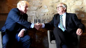 Juncker spune că propunerile Londrei privind Brexit reprezintă un progres, dar mai sunt probleme