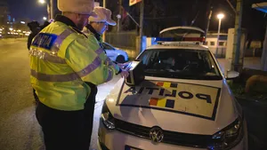 Razie în Capitală: 13 permise reţinute şi un dosar penal pentru un şofer aflat sub influenţa canabisului