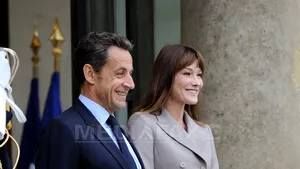 WikiLeaks: Diplomaţii americani, interesaţi de divorţul lui Sarkozy şi relaţia cu Carla Bruni