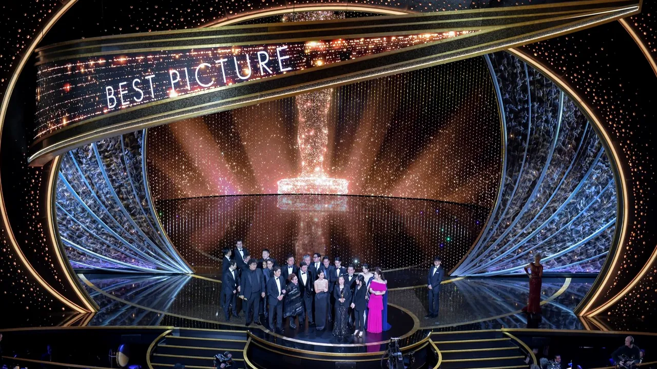 Moment istoric la Oscar 2020. „Parasite”, primul film într-o altă limbă decât engleza care câştigă premiul pentru Cel mai bun film / Lista completă a câştigătorilor