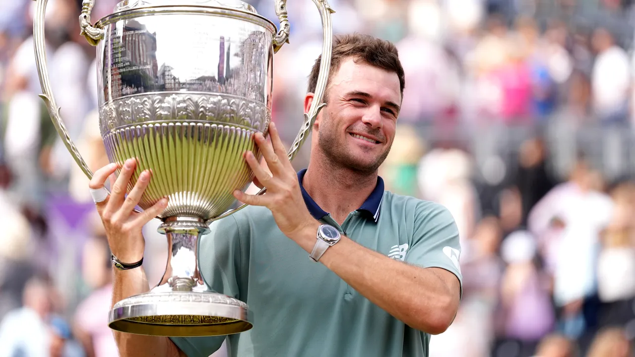 Tommy Paul îl învinge pe Lorenzo Musetti şi câştigă turneul de tenis Queen's Club Championships
