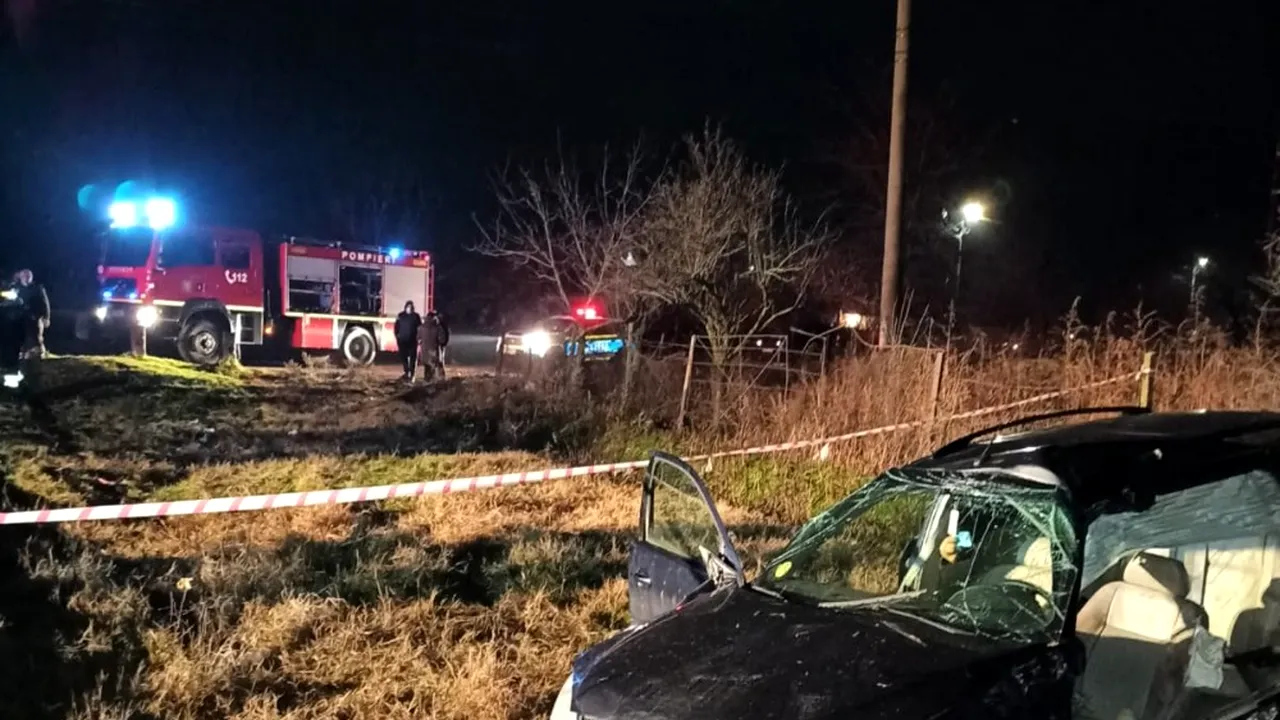 Maşină lovită de tren în Bistriţa-Năsăud. Doi copii au murit