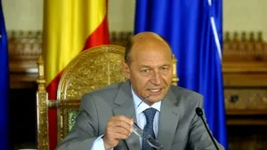 Băsescu: România trebuie să iasă din criză stimulând investiţiile