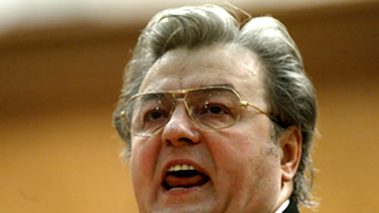 CV  Tudor a făcut scandal în direct la TVR 1