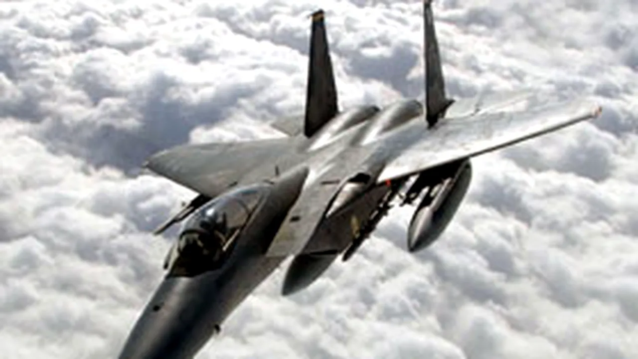 Avioane americane vor survola spaţiul aerian românesc în cursul summitului NATO