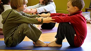 California: Sinistraţii beneficiază de şedinţe de yoga, acupunctură şi chiar mâncare cuşer