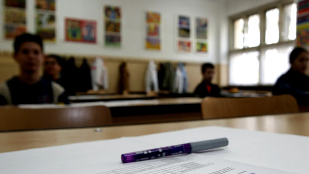 Astăzi încep probele scrise ale Evaluării Naţionale, cu peste 160.000 de candidaţi înscrişi. Ce subiecte au primit elevii la limba română